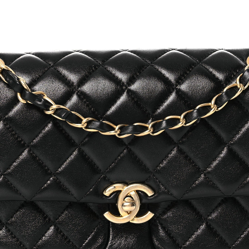 Shiny Lambskin Quilted Small Daily Friend Flap Black