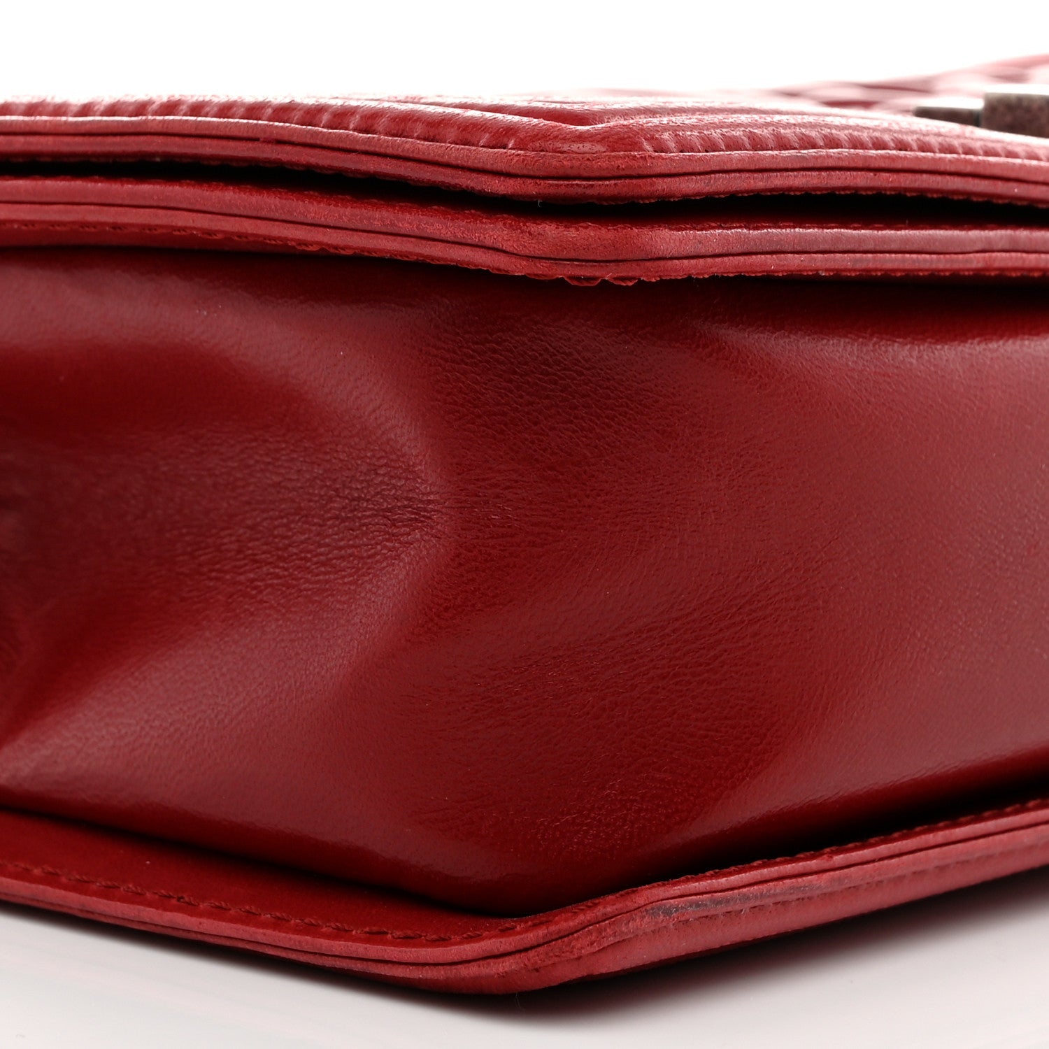 Lambskin Medium Celtic Boy Flap Red
