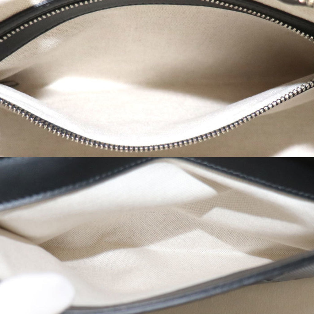 Gucci GG emboss�