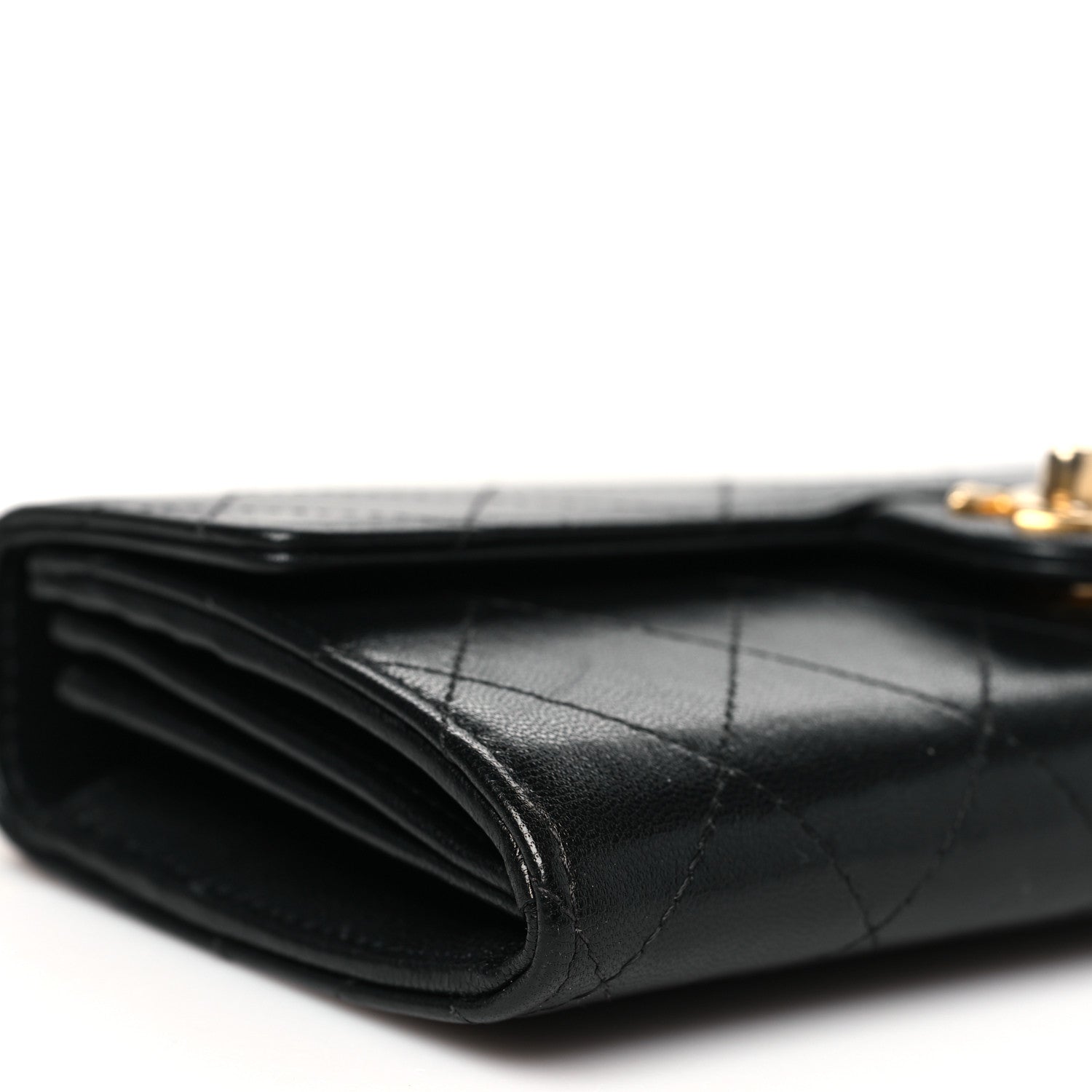 Lambskin Quilted Chic Pearls Clutch With Chain Black