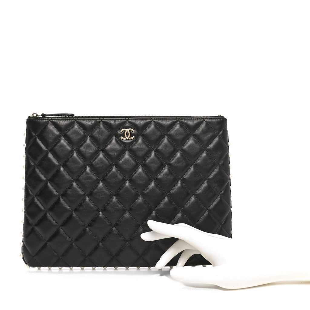 Calfskin Quilted Pearl Medium Cosmetic Case Black