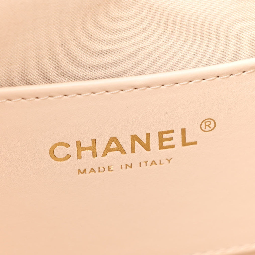 Caviar Quilted Medium Chanel 25 Handbag White