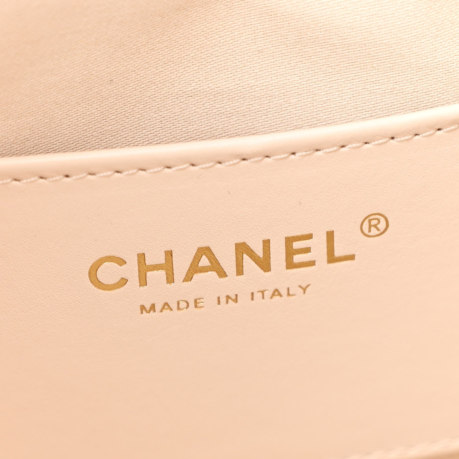 Caviar Quilted Medium Chanel 25 Handbag White