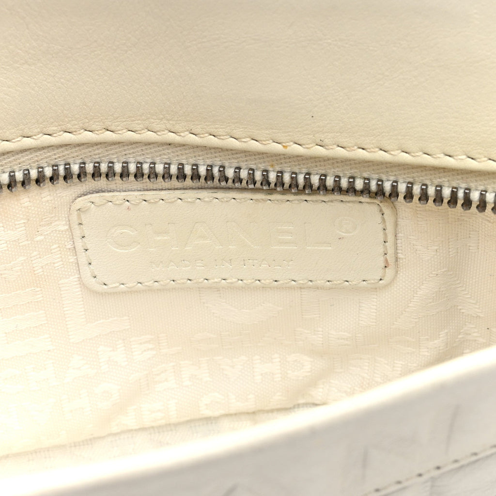 Calfskin Vertical Quilted Lax Clutch With Chain Off White