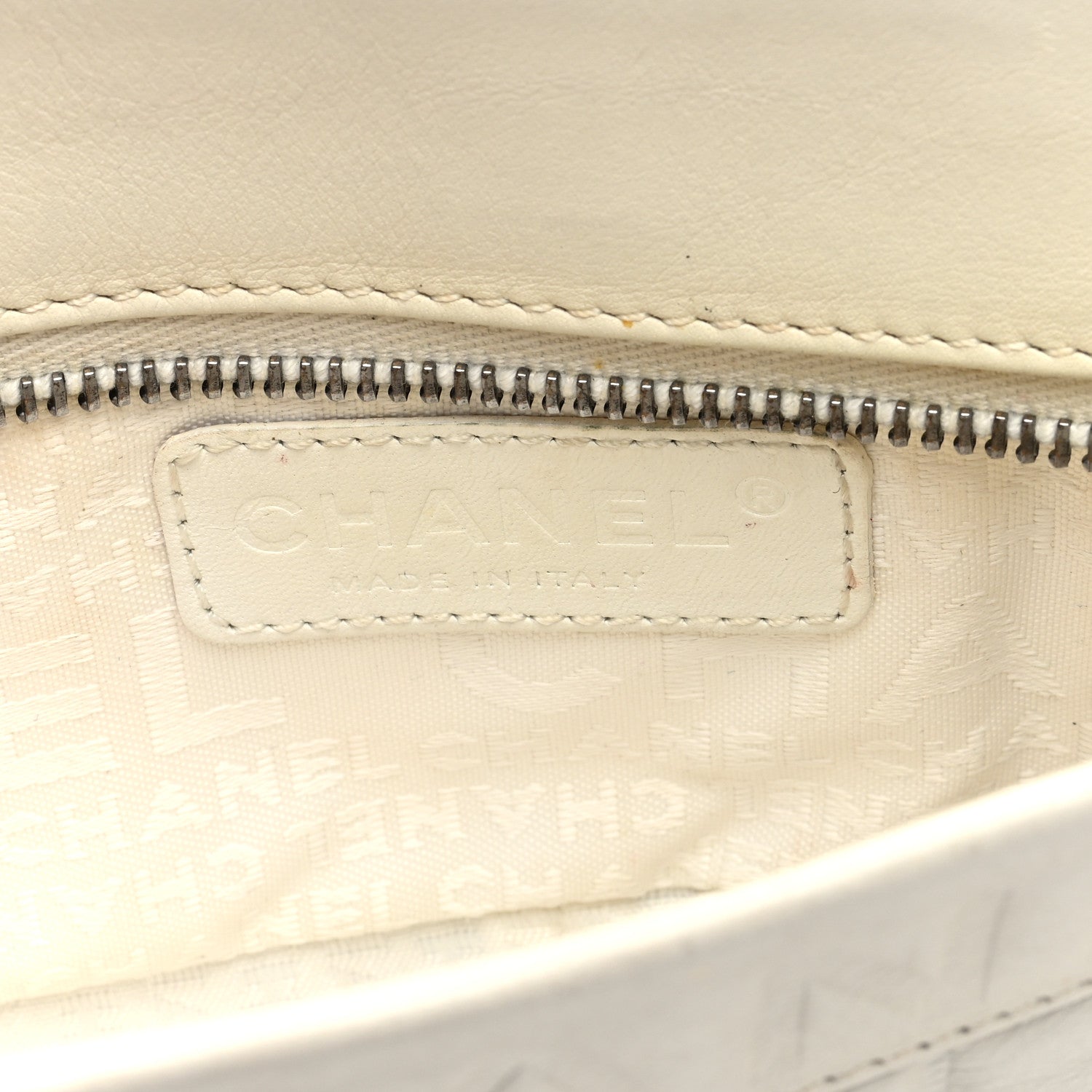 Calfskin Vertical Quilted Lax Clutch With Chain Off White
