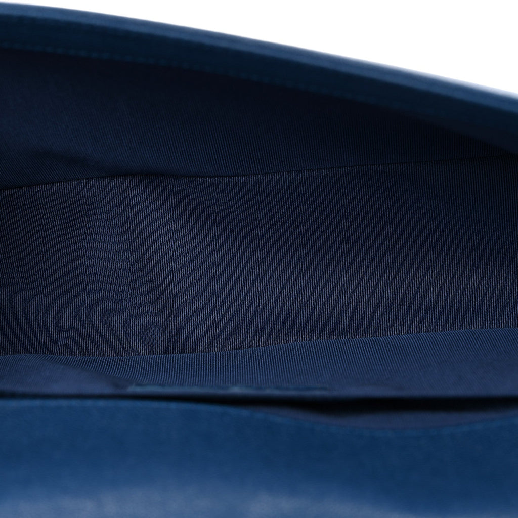 Caviar Quilted Medium Boy Flap Blue