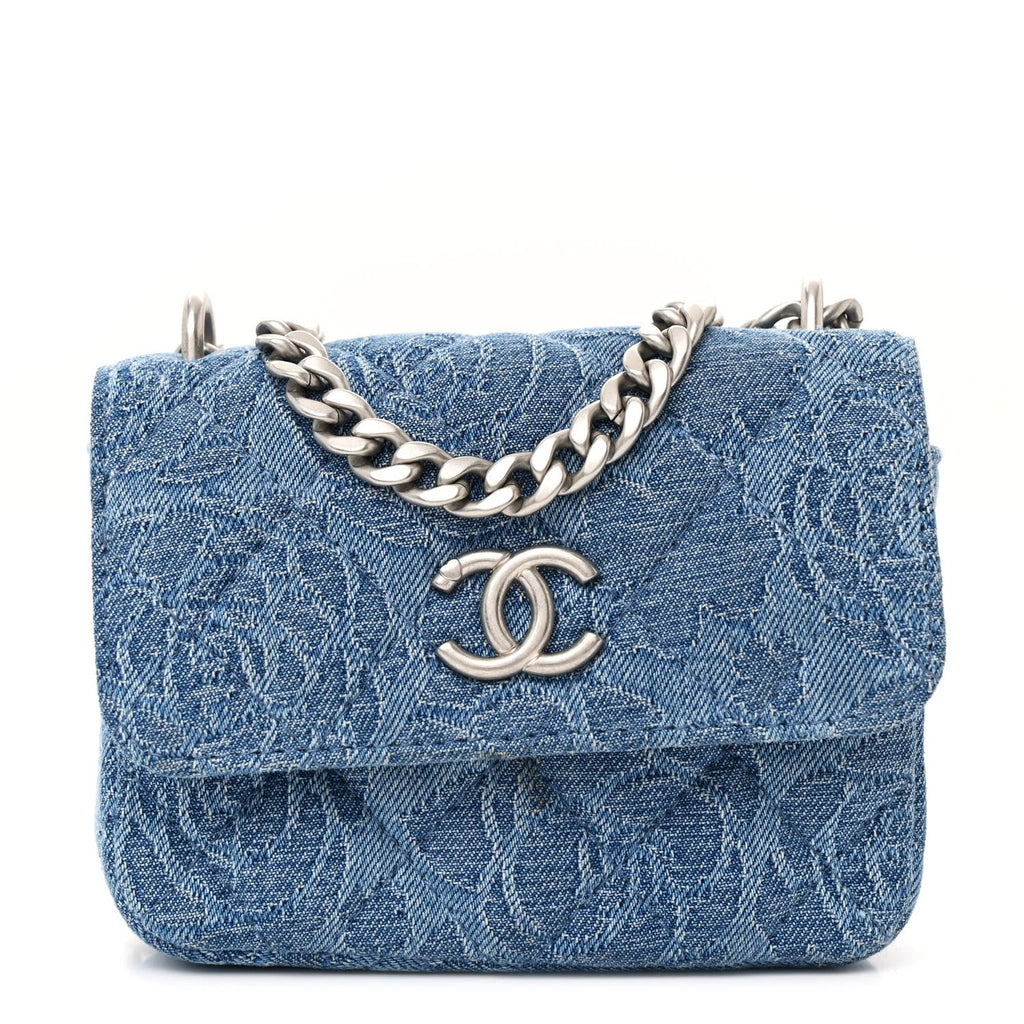 Denim Quilted Camellia Sweetheart Clutch With Chain Blue