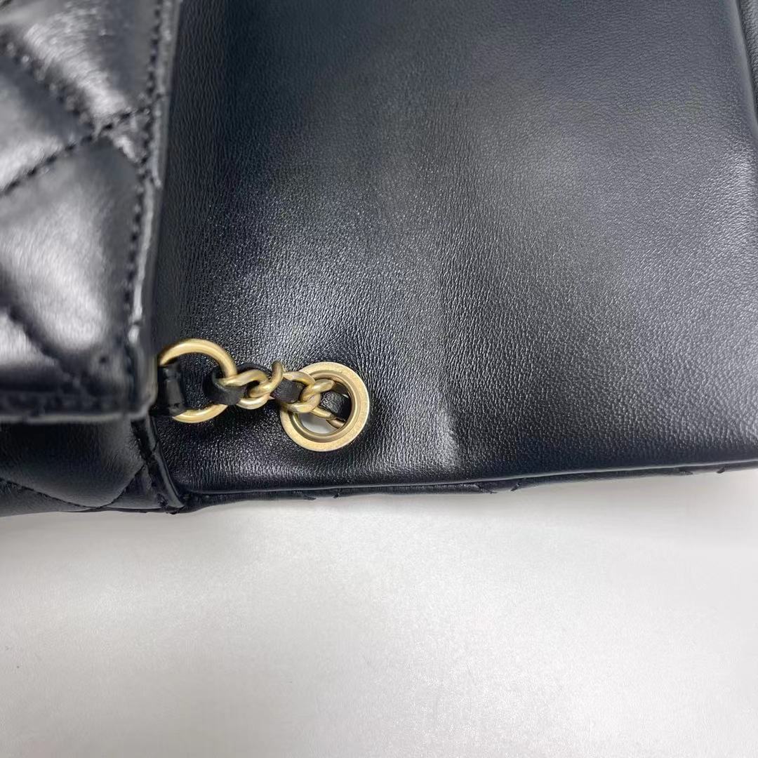 Chanel 22C Pearl Crush Mini Square Rectangular Flap Bag Black （Microchip)