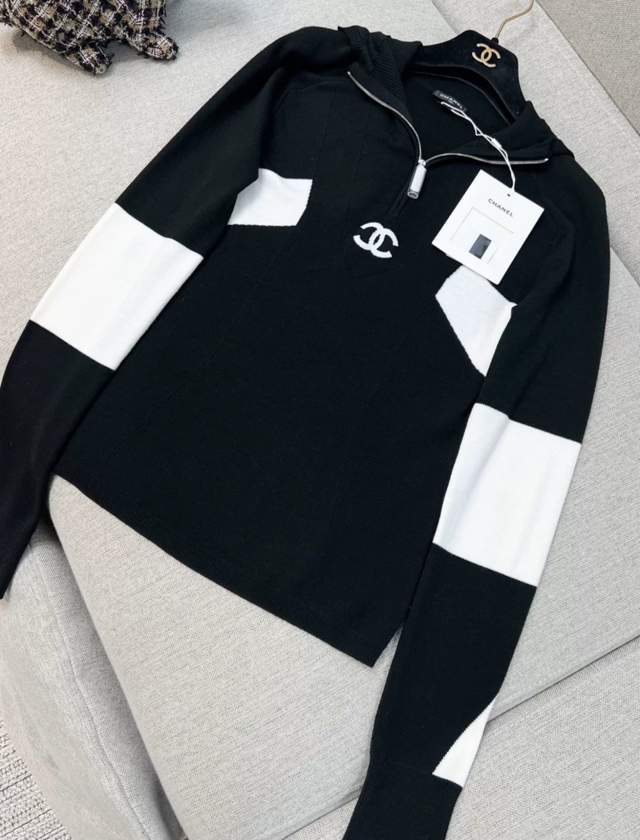 Chanel 24N Black & White Wool Pullover