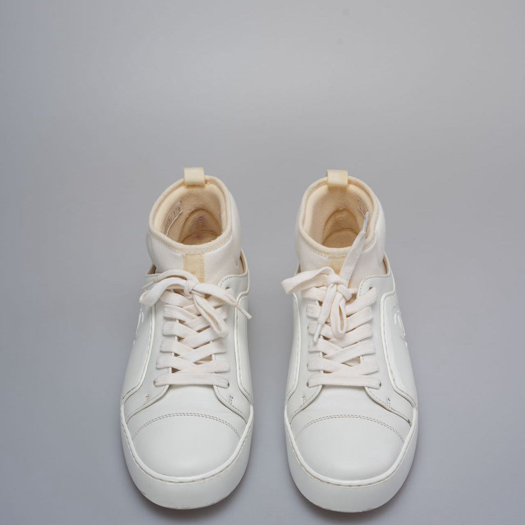 Chanel White Rubber and Leather CC Ankle Sneakers Size 37,5