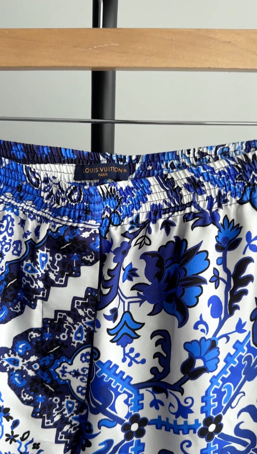 Louis Vuitton Blue and White Silk Twill Bandana Print Shorts - 38