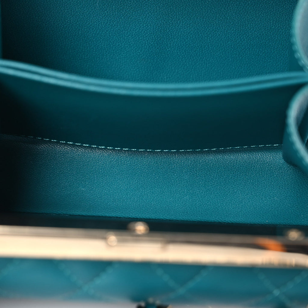 Lambskin Quilted Pearl CC Vanity Case Green