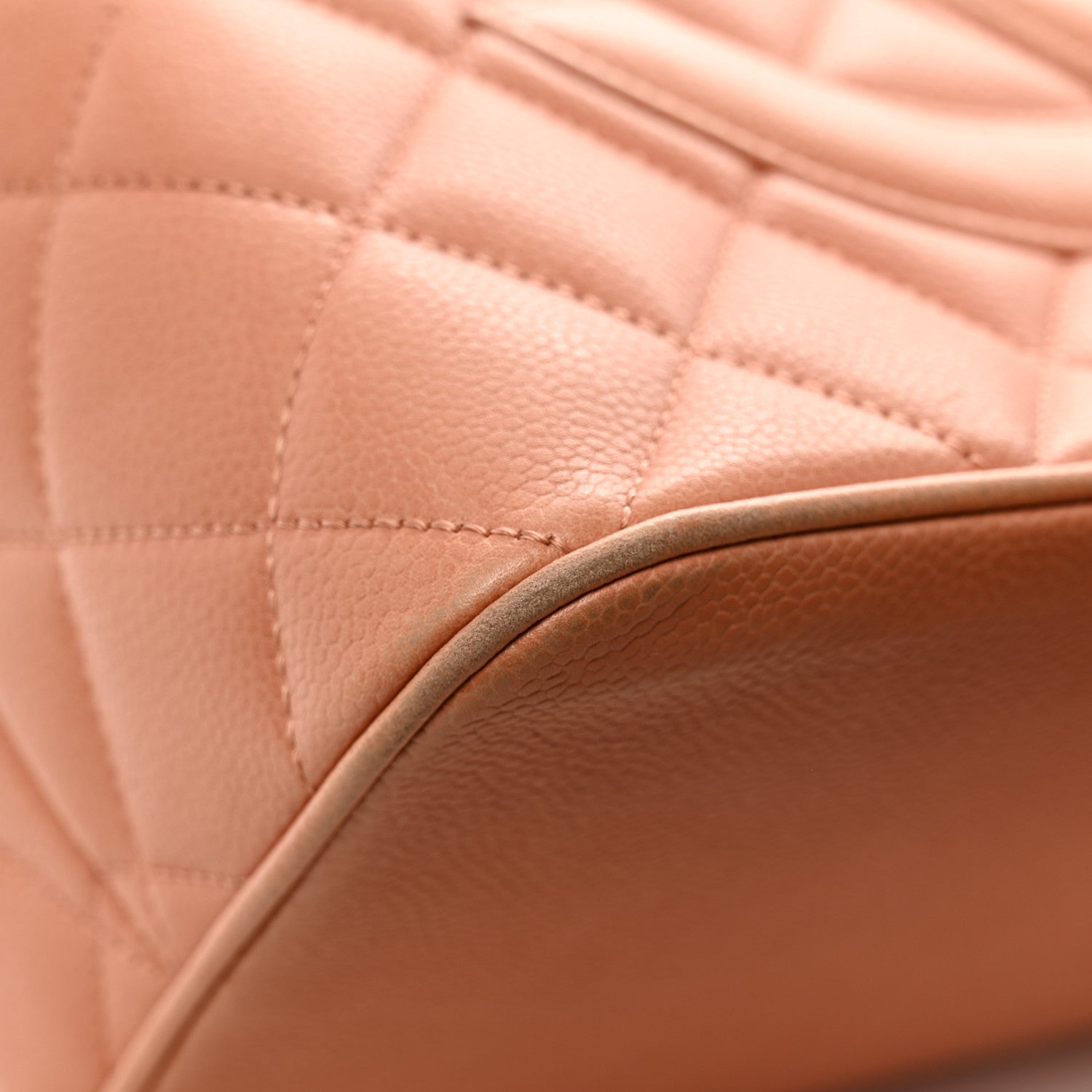 Caviar Quilted Medallion Tote Pink