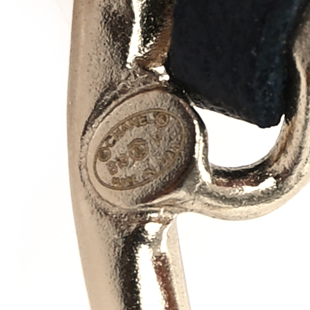 Lambskin Chain CC Round Brooch Black Gold