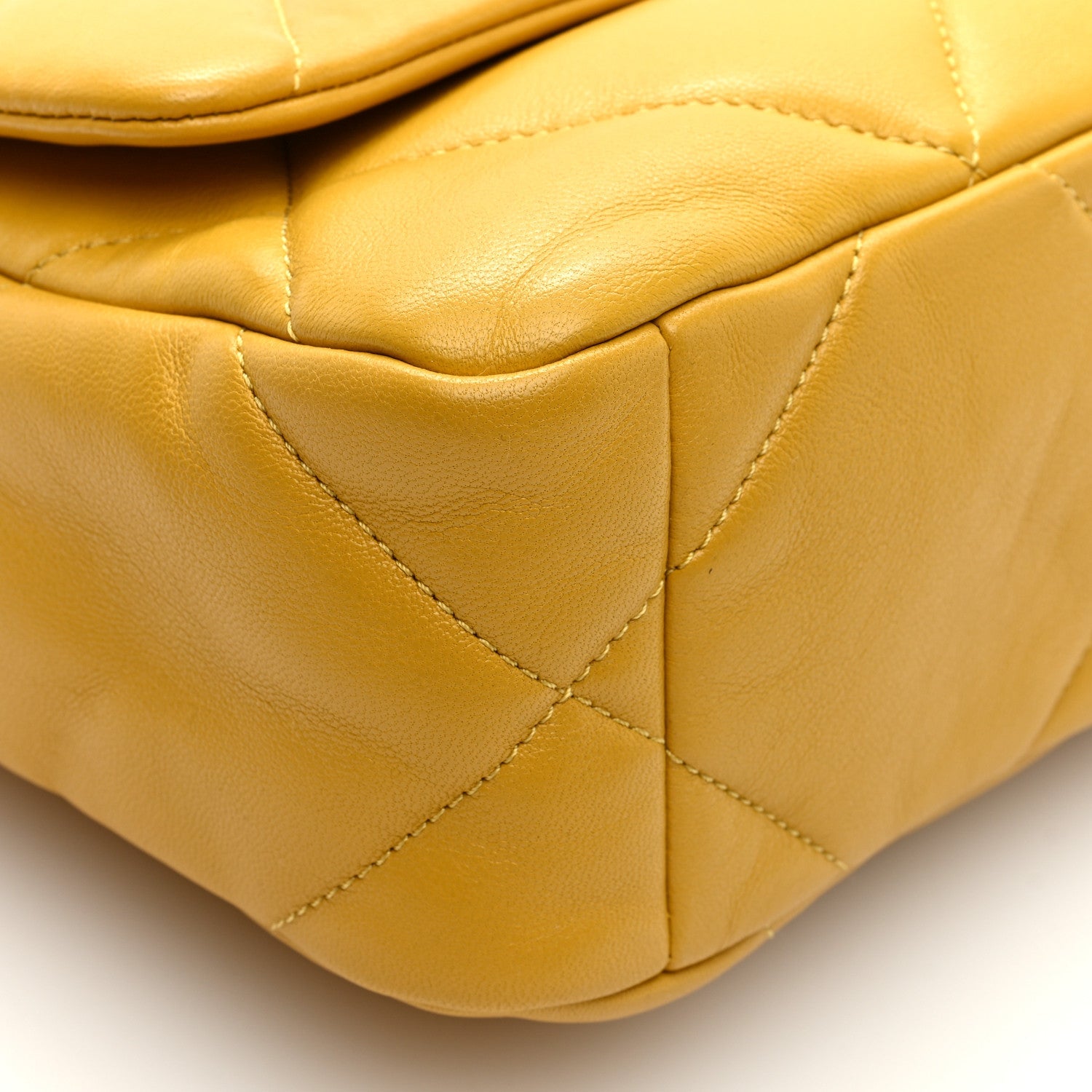 Lambskin Quilted Medium Chanel 19 Flap Yellow