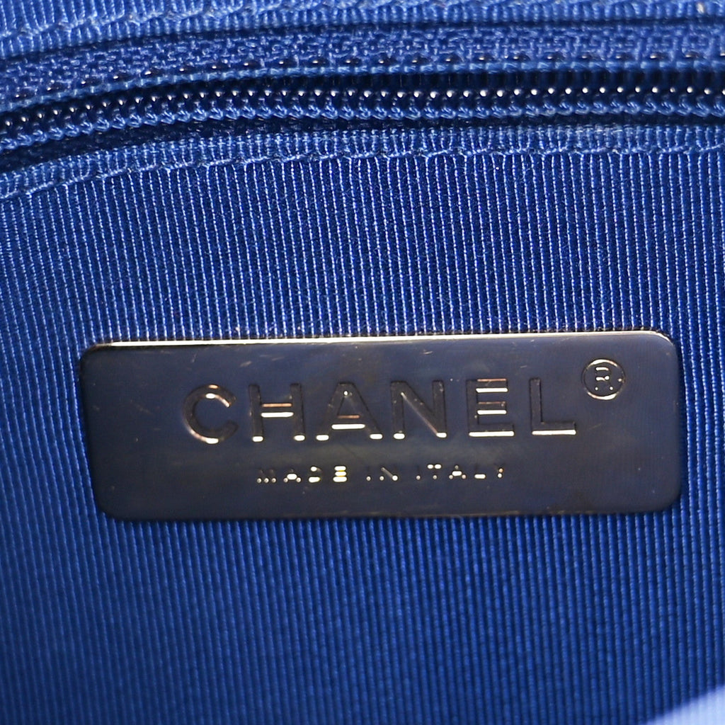 Calfskin Caviar Quilted Chain Handle Flap Blue