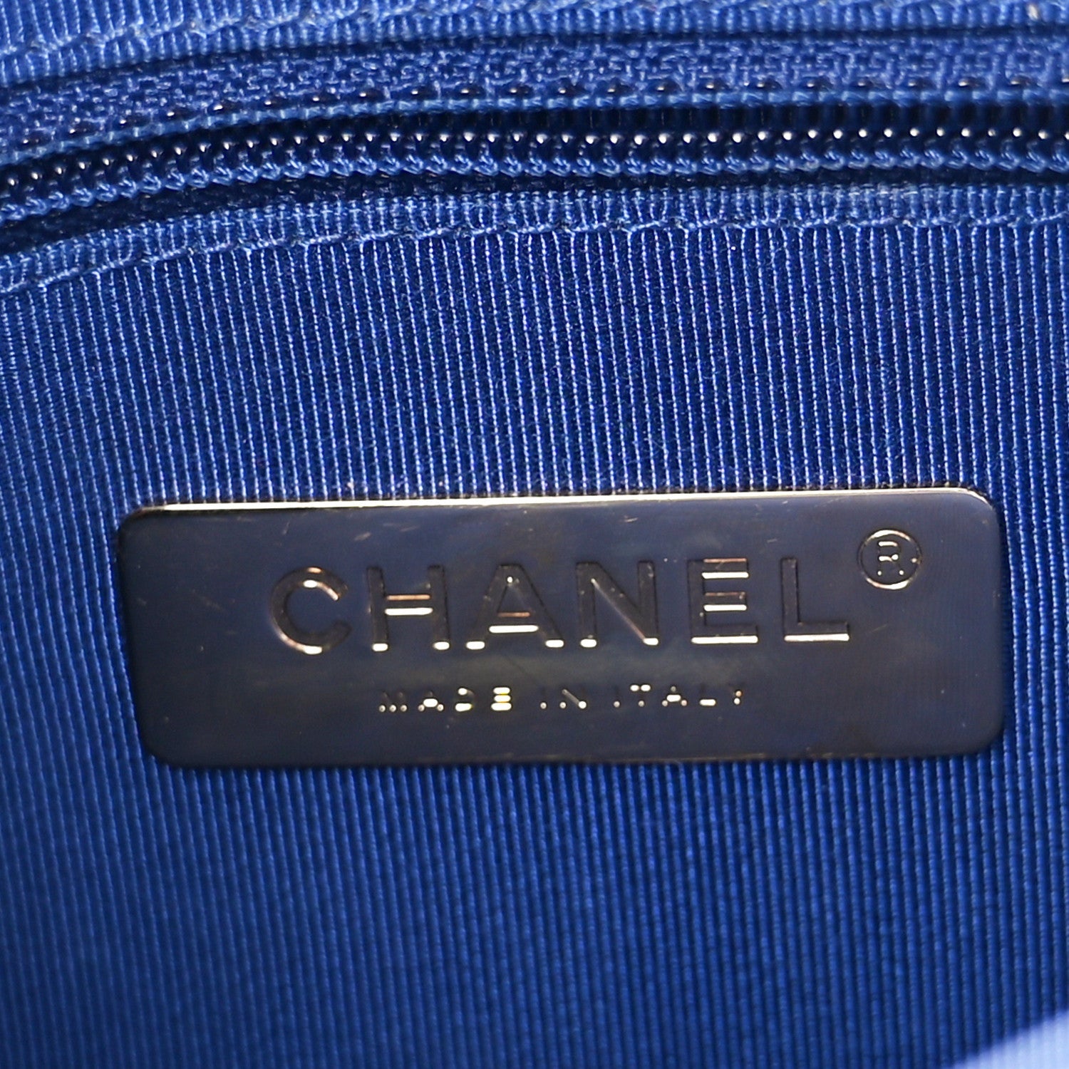 Calfskin Caviar Quilted Chain Handle Flap Blue