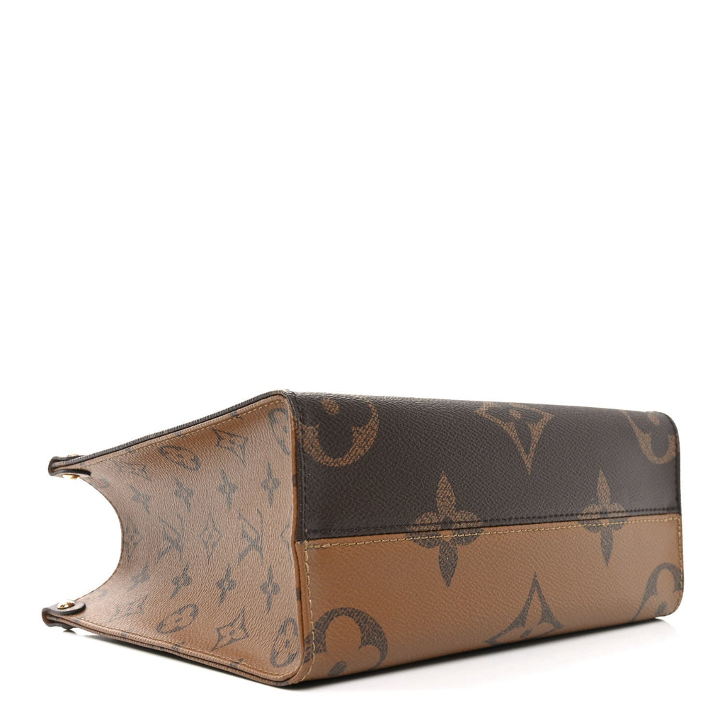 Reverse Monogram Giant Onthego PM