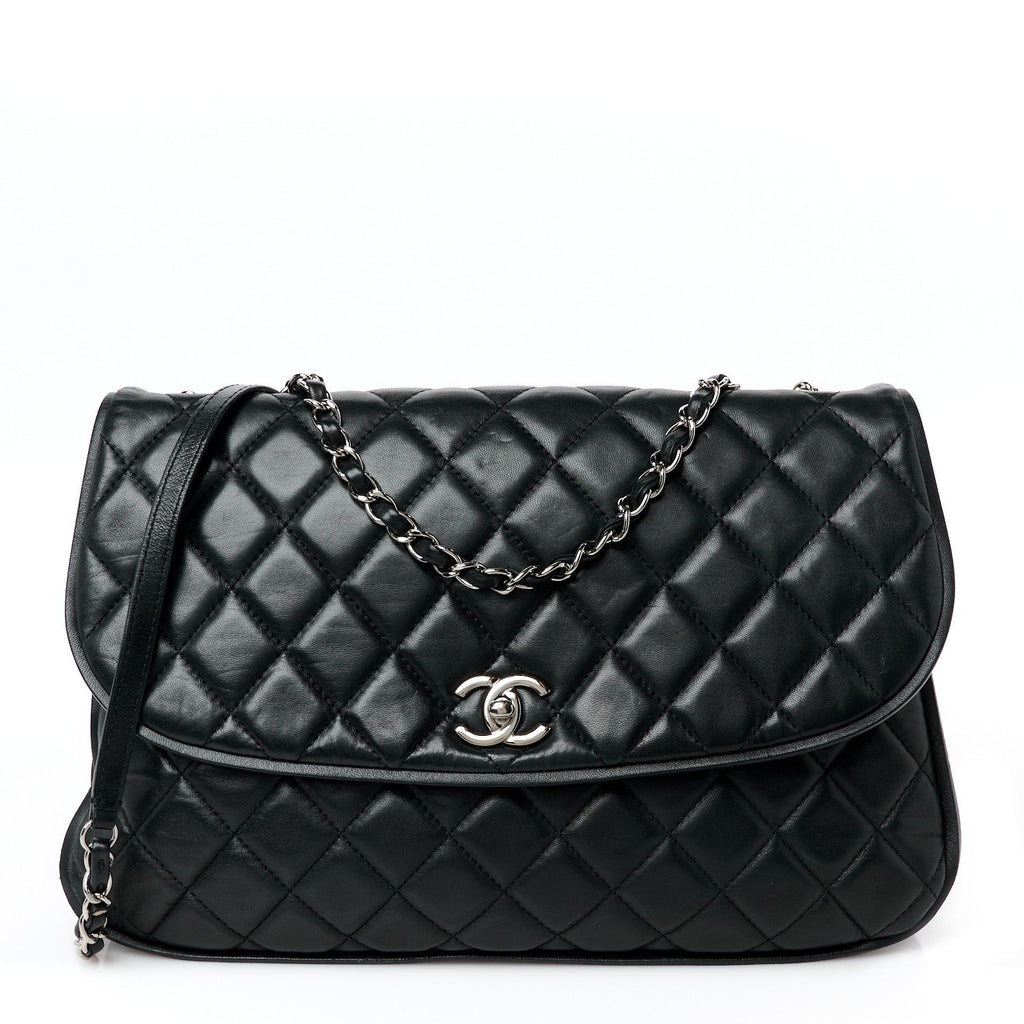 Lambskin Quilted Large Pagode Piping Flap Black