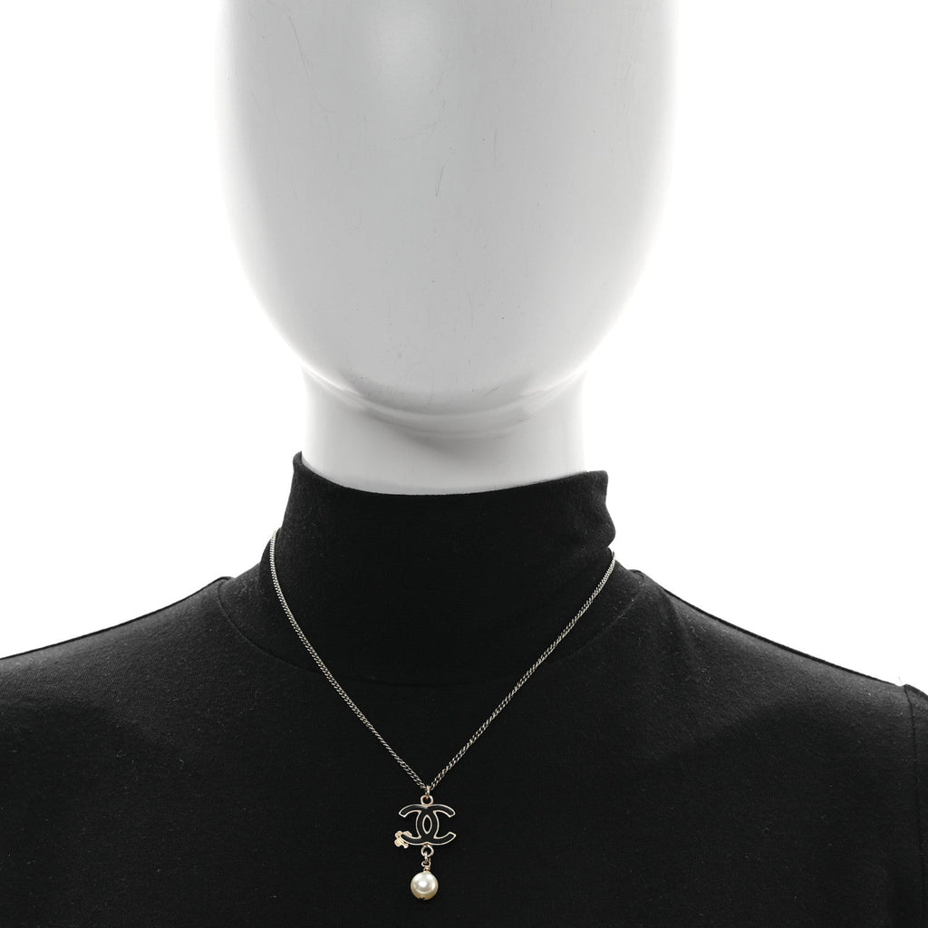 Resin CC Camellia Flower Pearl Necklace Gold Black