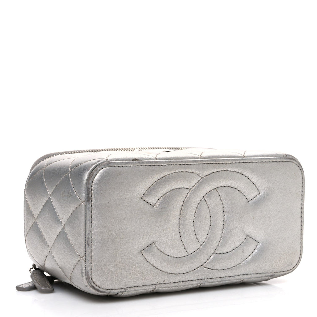Metallic Lambskin Quilted Small CC Dynasty Vanity Case With Chain Silver