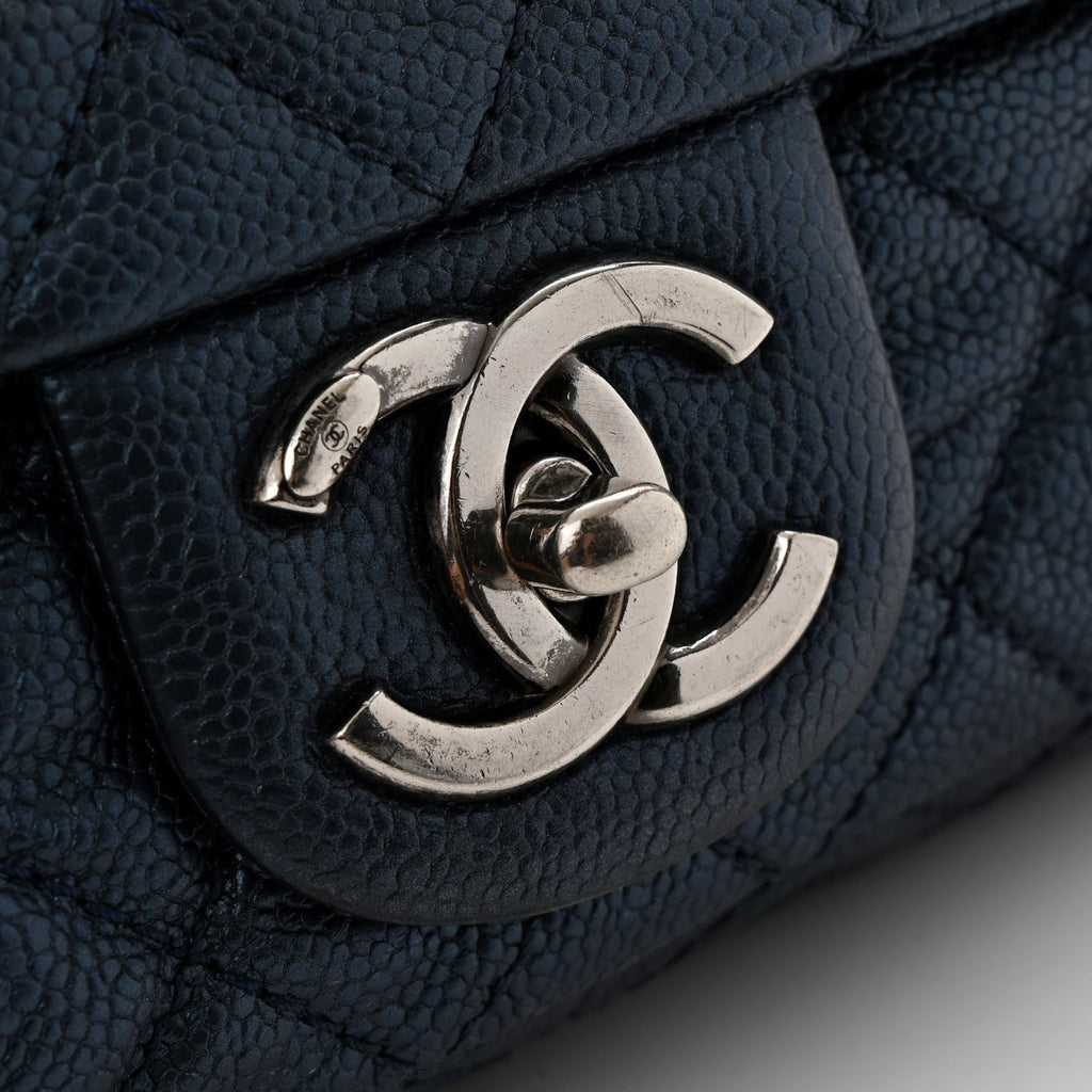 Iridescent Caviar Quilted Jumbo Easy Flap Dark Blue