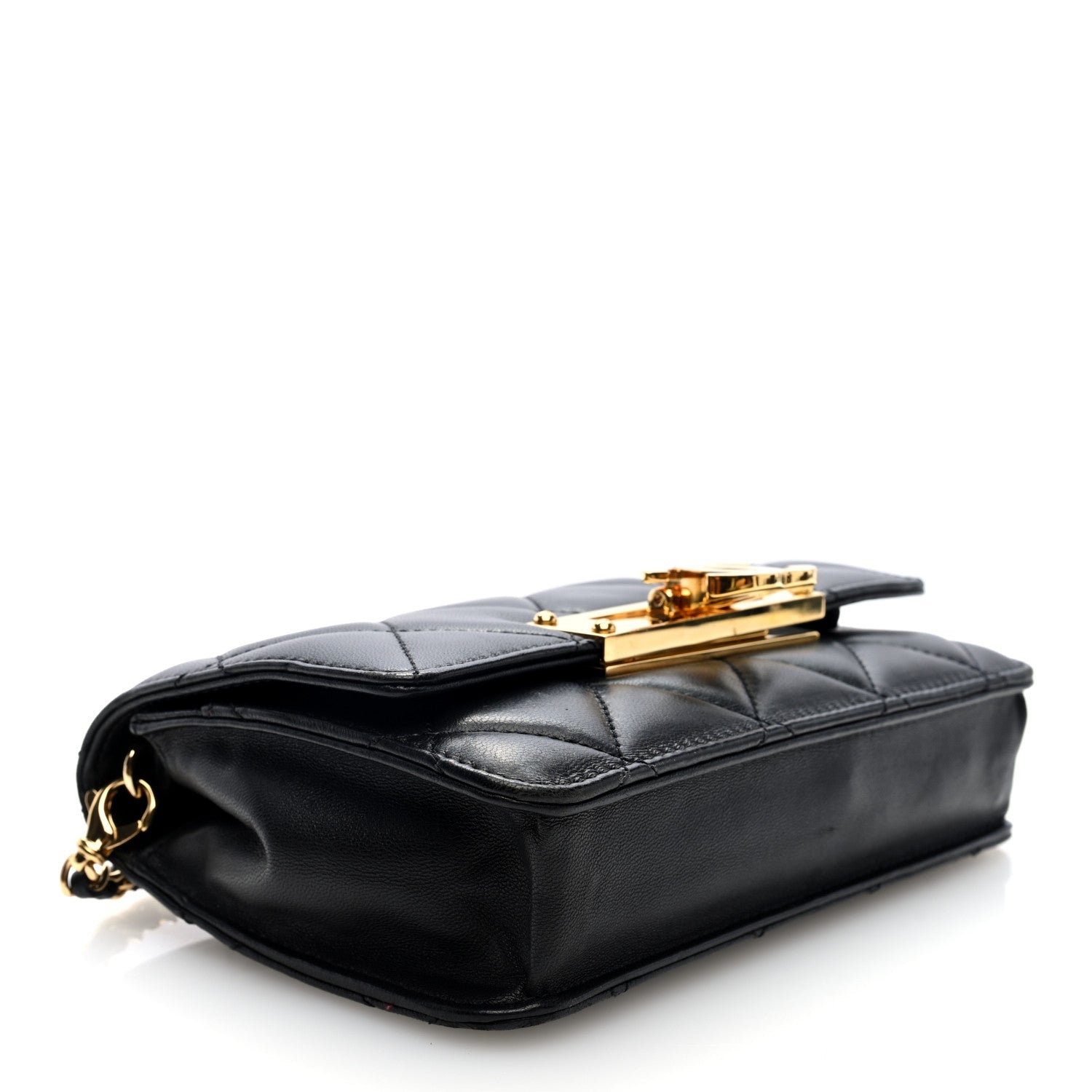 Lambskin Quilted Golden Class Wallet on Chain WOC Black