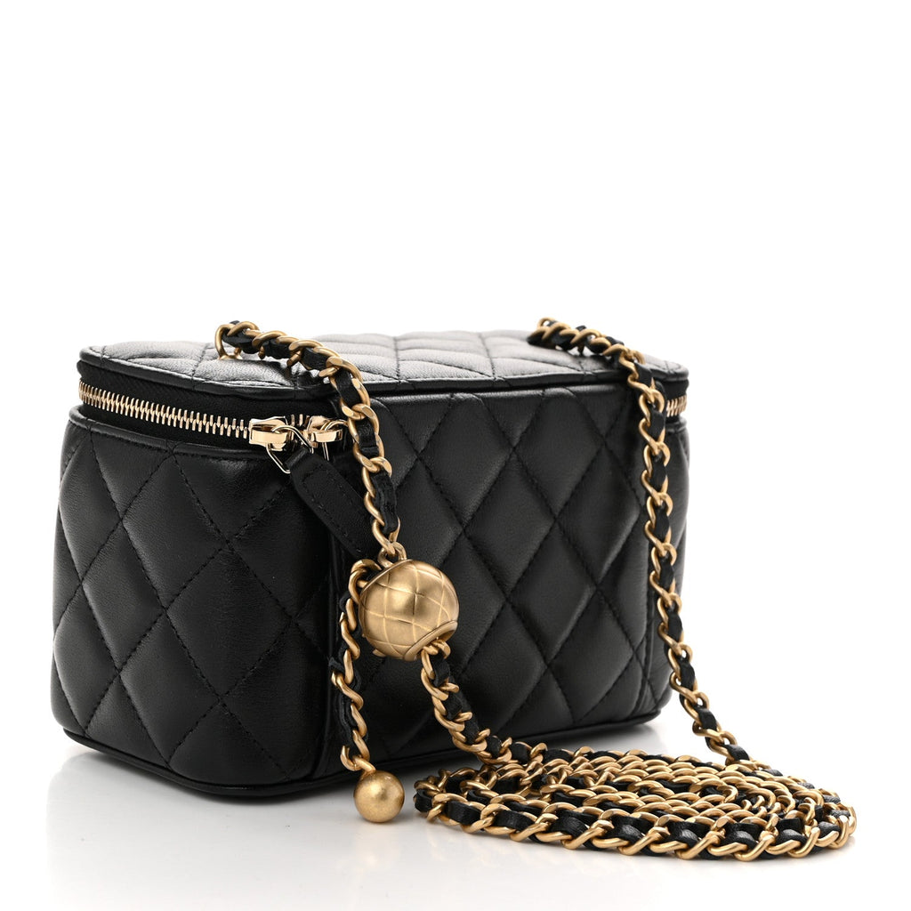 Lambskin Quilted Small Pearl Crush Vanity Case With Chain Black