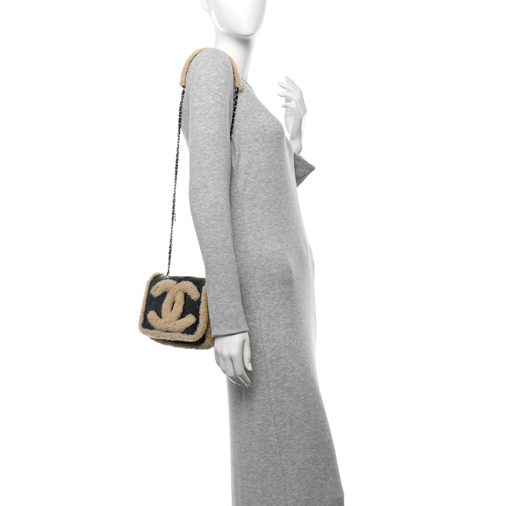 Shiny Crumpled Sheepskin Shearling CC Mania Flap Bag Black Beige
