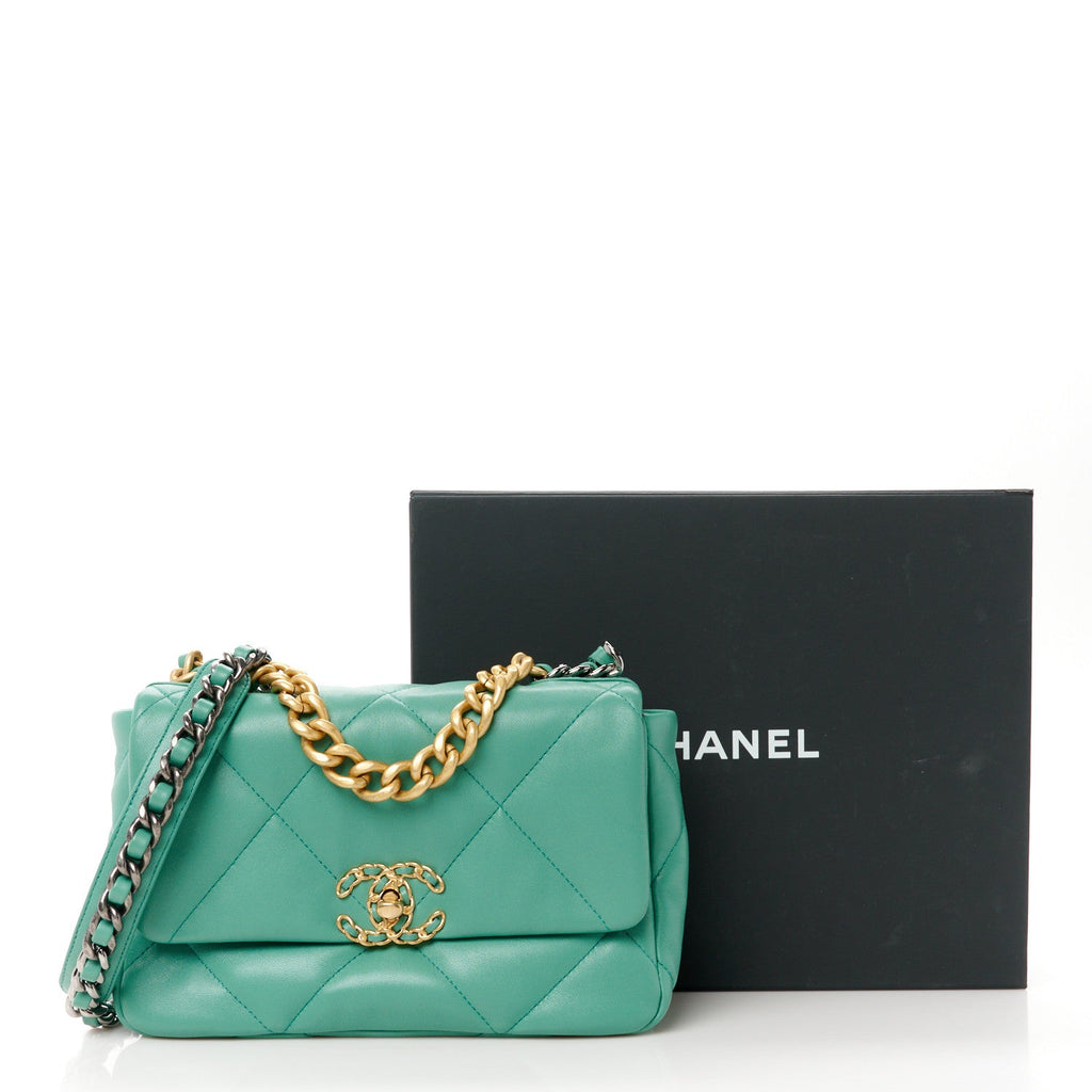 Lambskin Quilted Medium Chanel 19 Flap Green