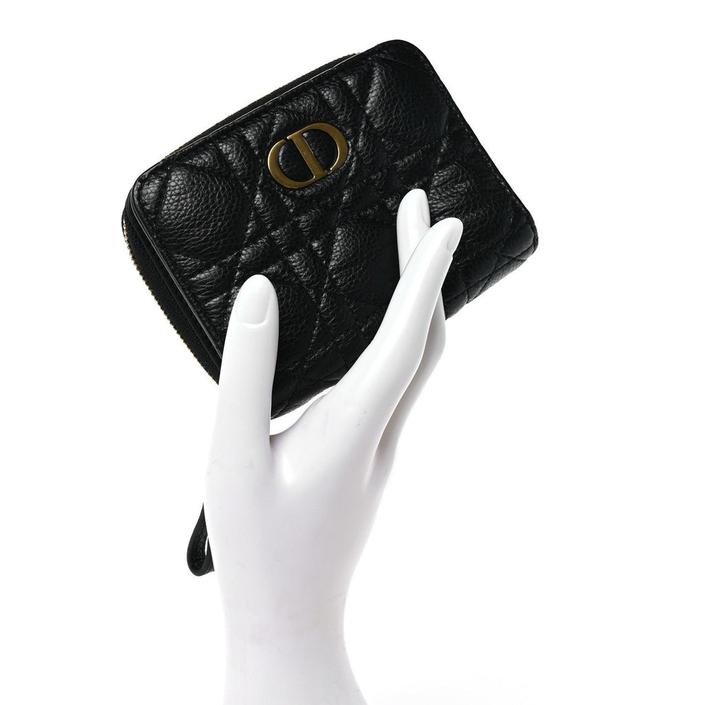Grained Calfskin Supple Cannage Caro Scarlet Zipped Wallet Black