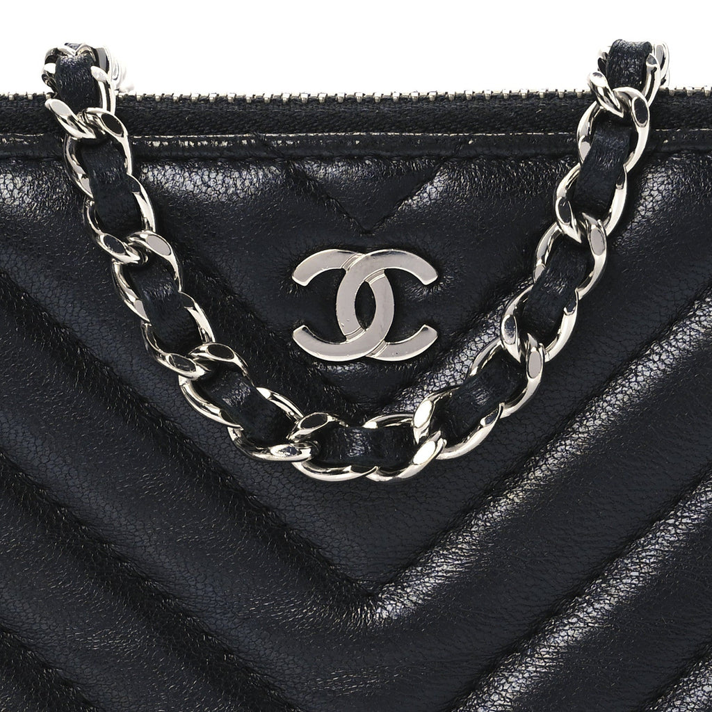 Lambskin Chevron Quilted Small Clutch With Chain Black