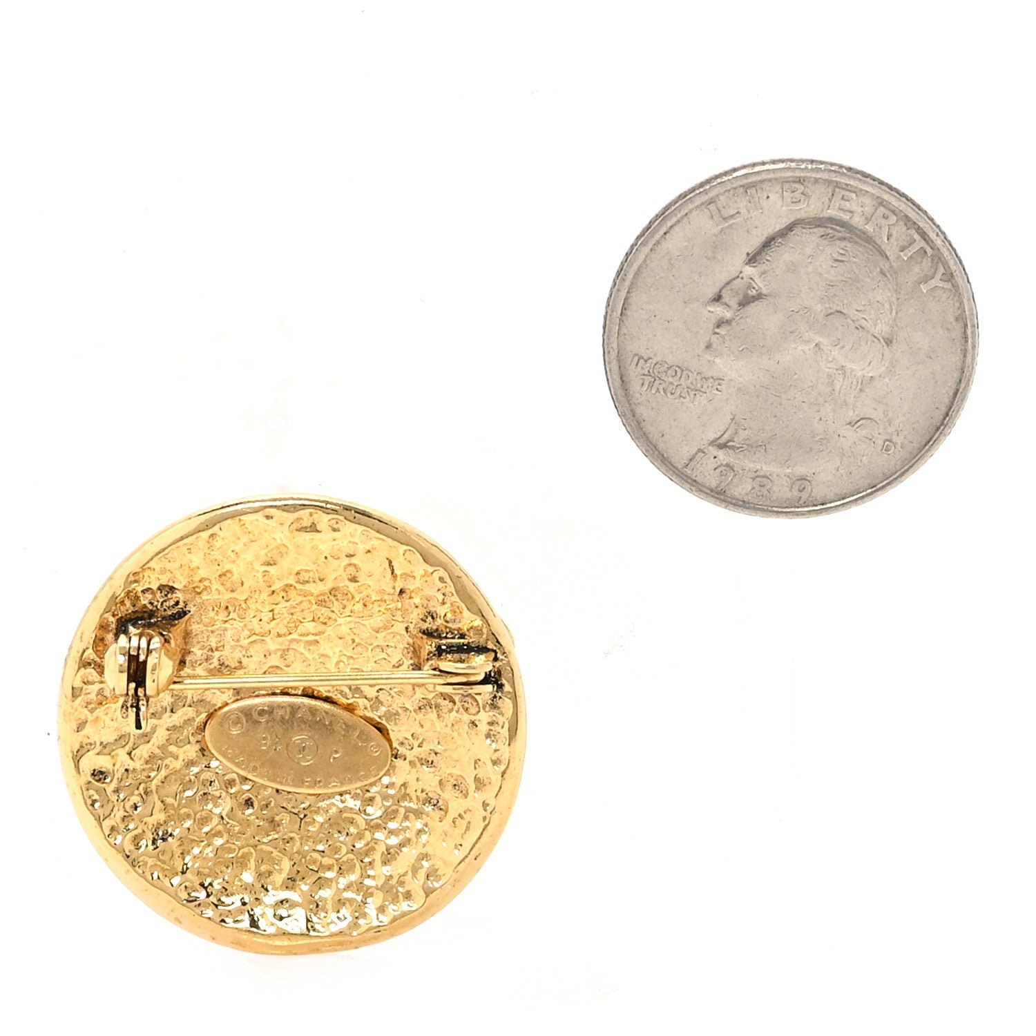 CC Round Brooch Gold