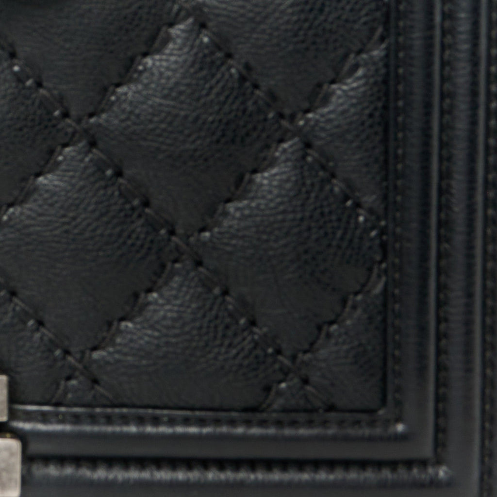 Lambskin Stitch Quilted Medium Boy Flap Black