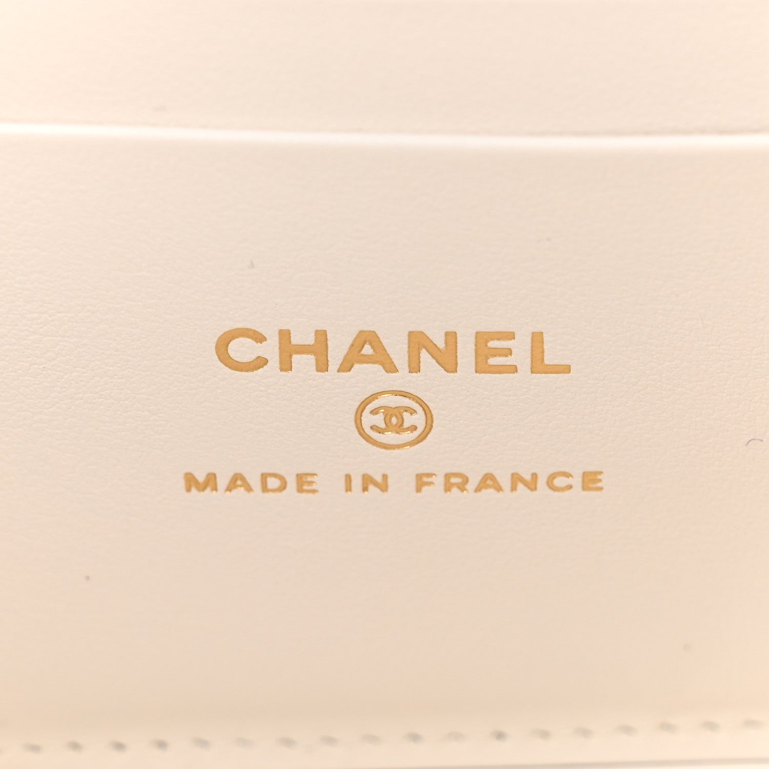 Caviar Quilted Enamel Coco Casino Small Vanity Case With Chain White