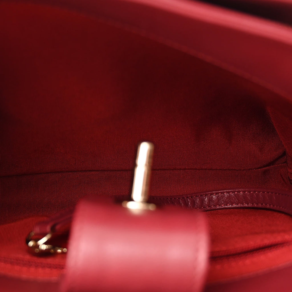 Calfskin Stitched Small Chevron Chic Shopping Bag Red