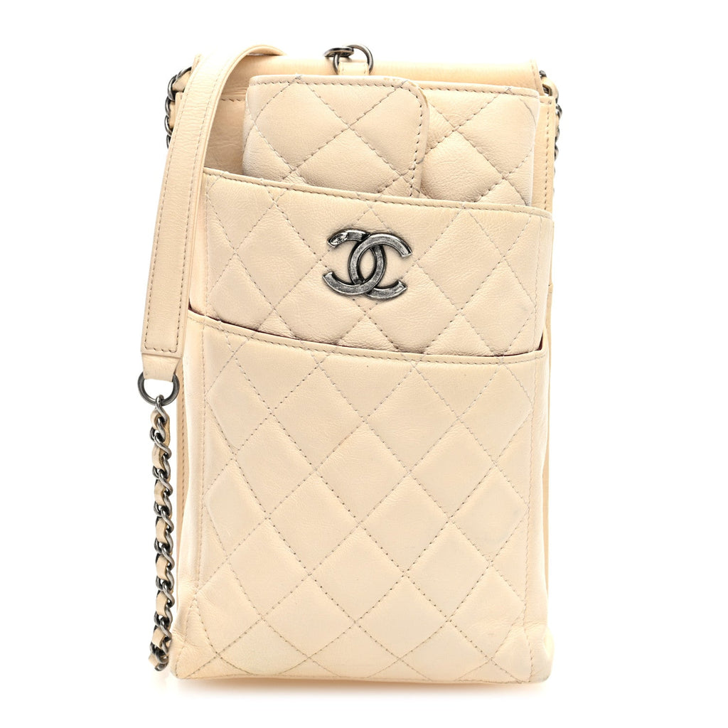 Calfskin Quilted CC Waiter Clutch Clutch With Chain White