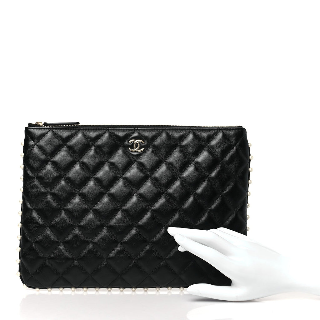 Calfskin Quilted Pearl Medium Cosmetic Case Black