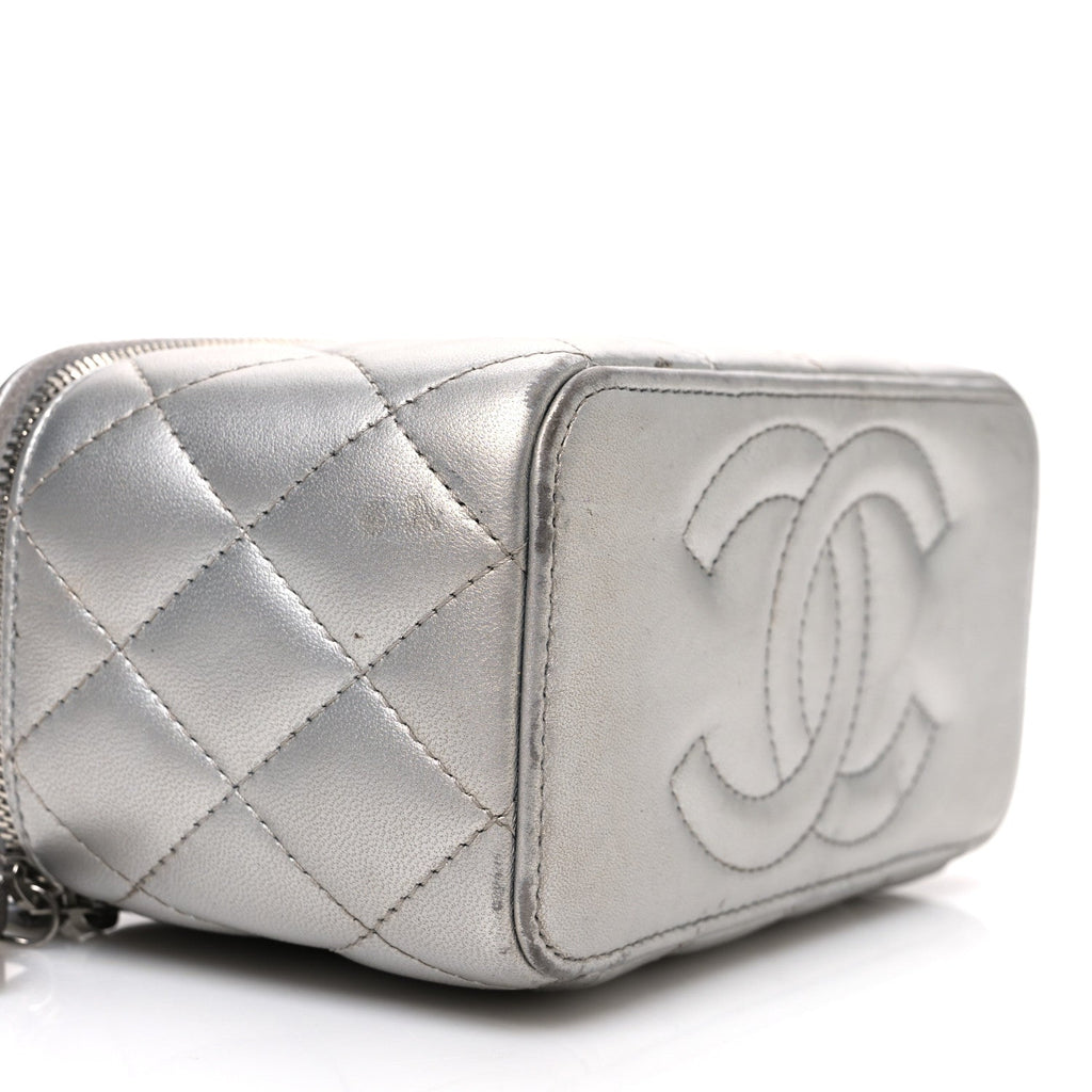 Metallic Lambskin Quilted Small CC Dynasty Vanity Case With Chain Silver