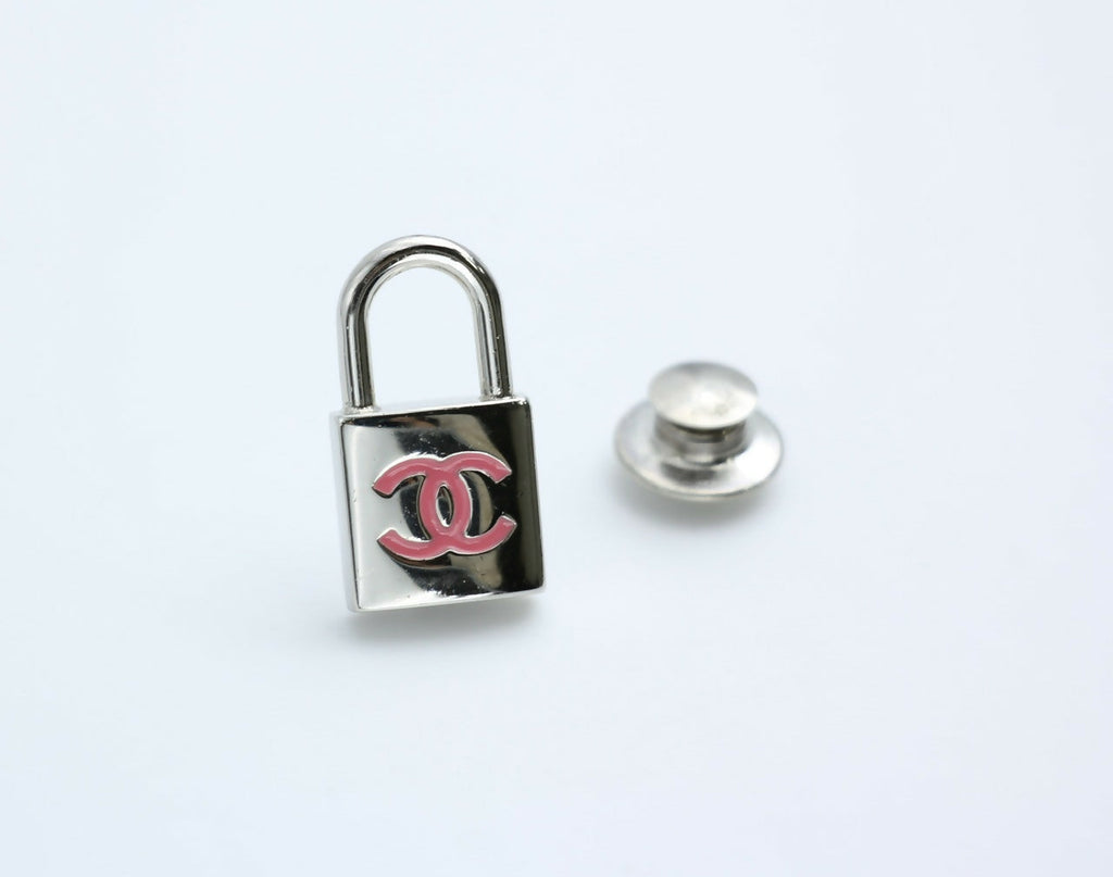 Chanel Vintage 07P Metal Silver and Lock Brooch