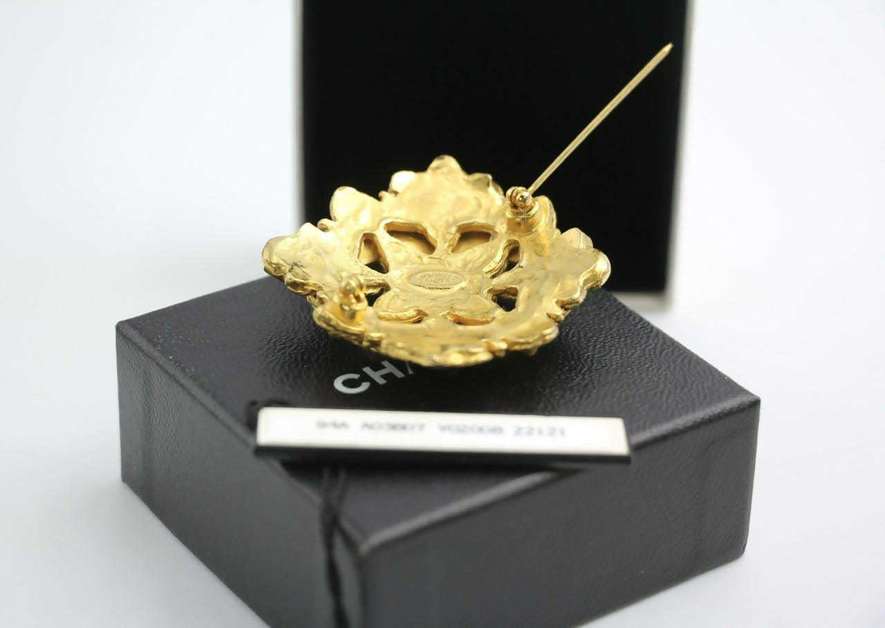 Chanel Vintage 94A Grapevine Gripoix Red and Green Gold-plated Rhombus Brooch
