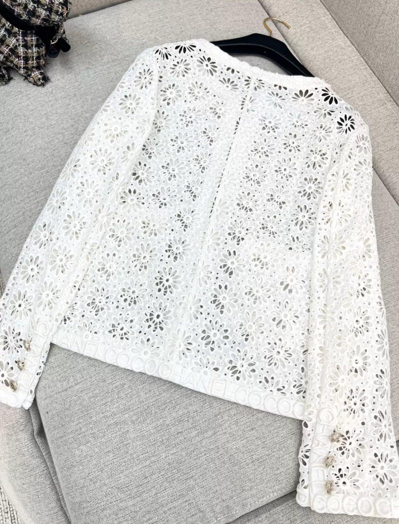 Chanel 21S white igan size 36