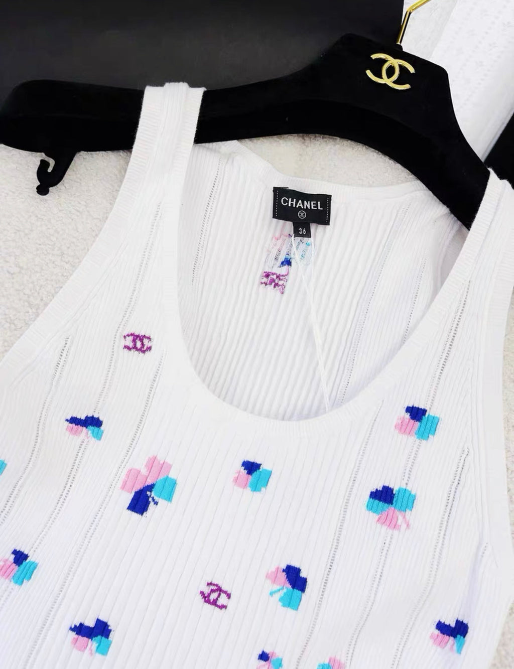 Chanel 24P blue four-leaf clover white cotton top size 36