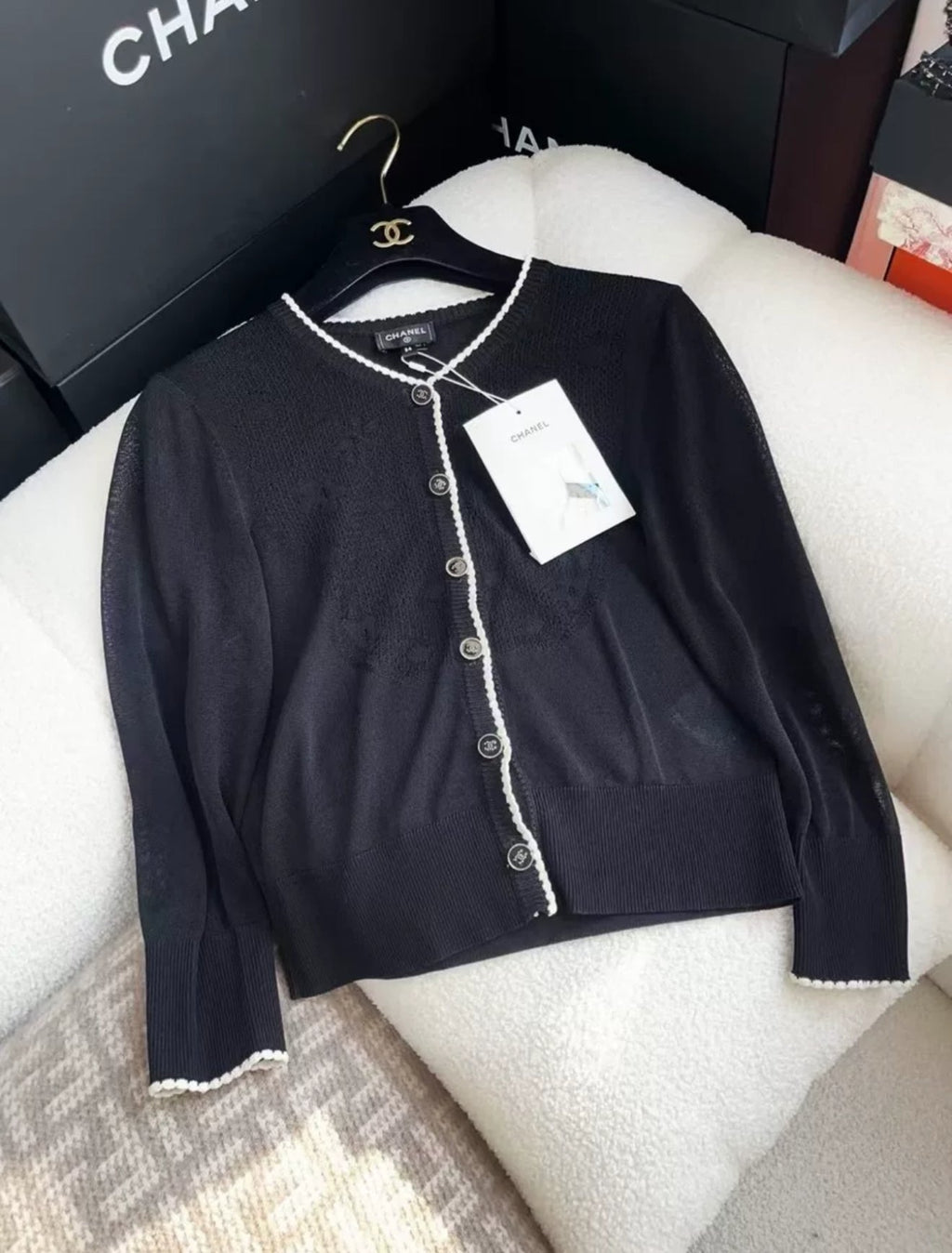 Chanel 24B black knitted igan