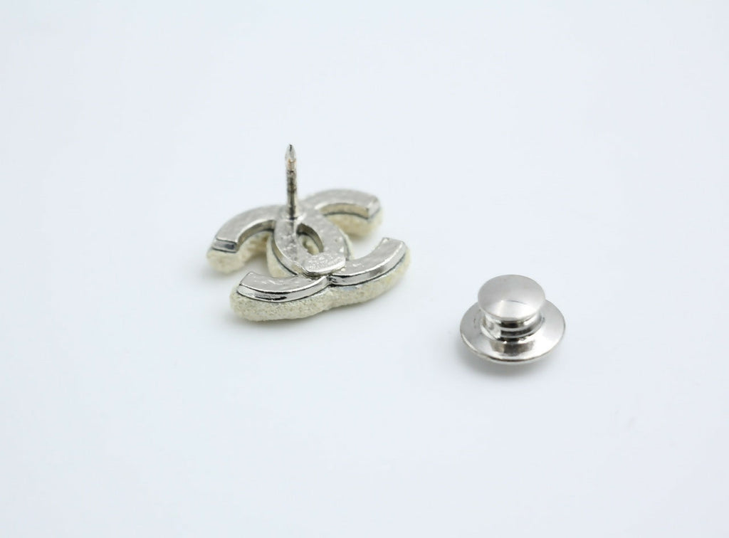 Chanel Vintage 03A Metal White Frosted CC Brooch