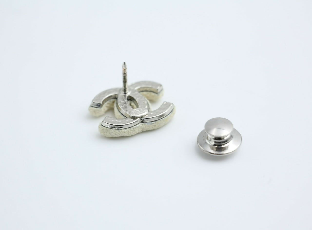 Chanel Vintage 03A Metal White Frosted CC Brooch
