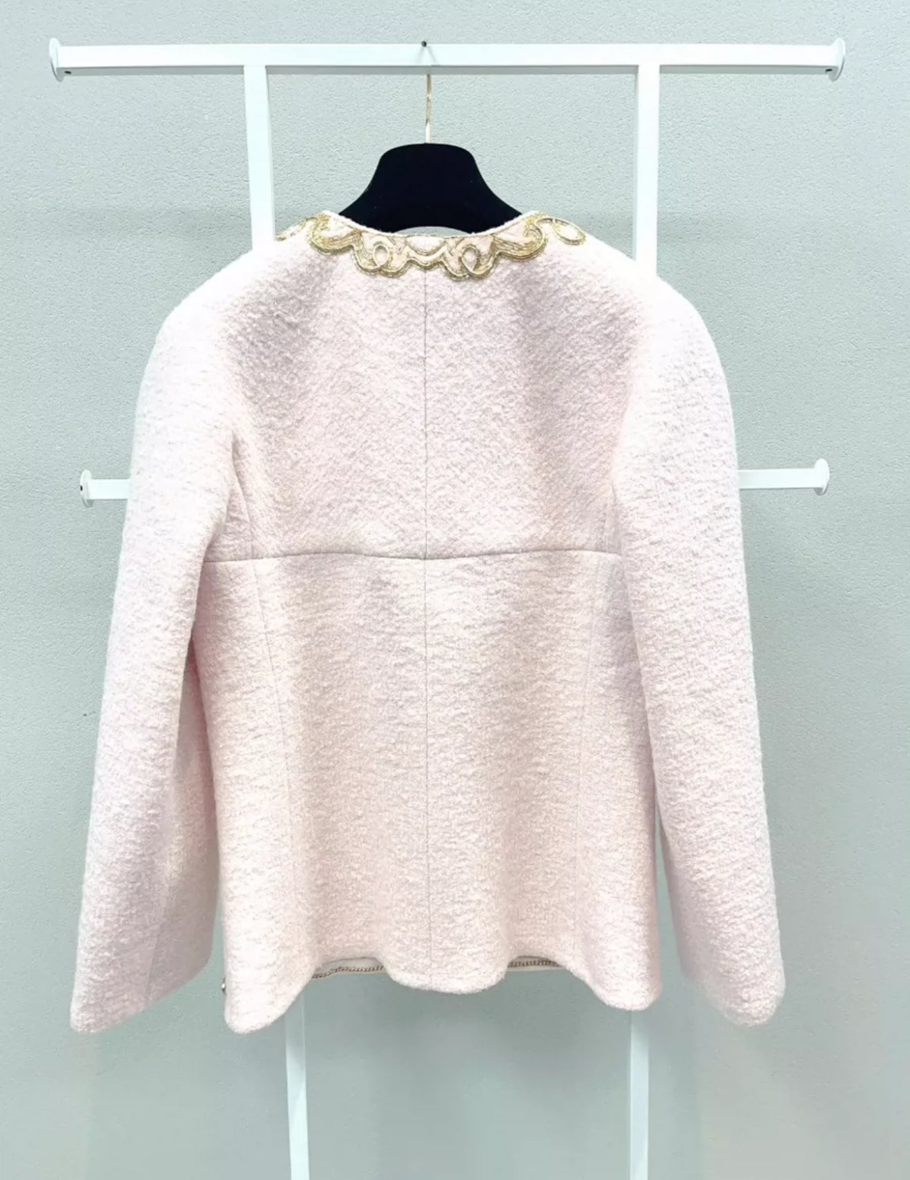 Chanel 21A Embroidered wool tweed pale pink & gold