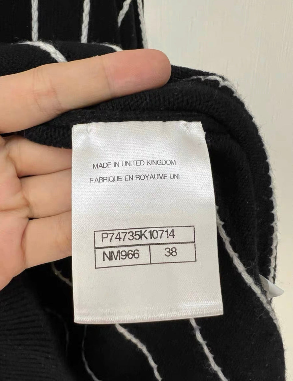 CHANEL 23P LOGO CASHMERE IGAN
