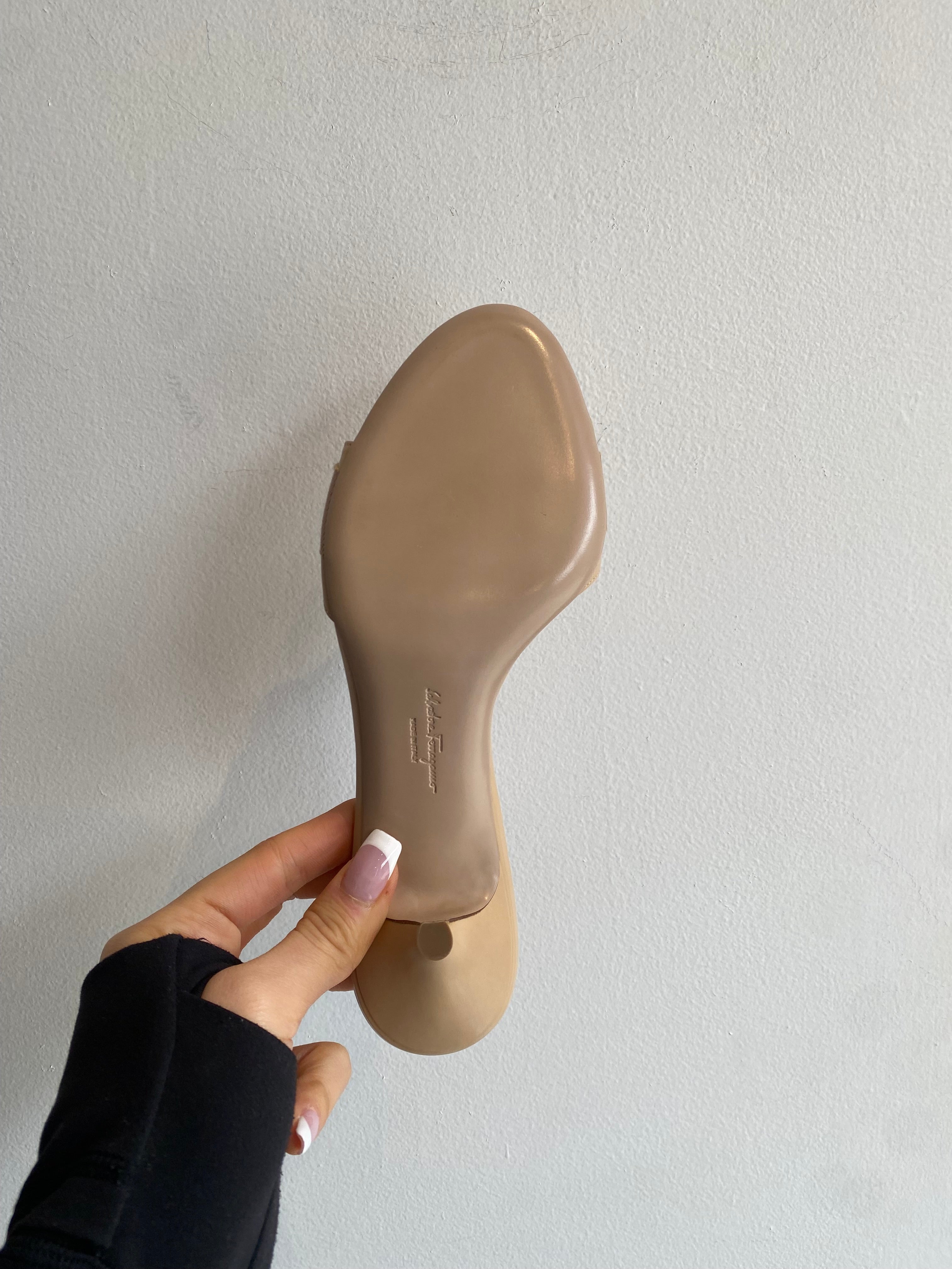 Ferragamo Beige Bow Logo Mules.