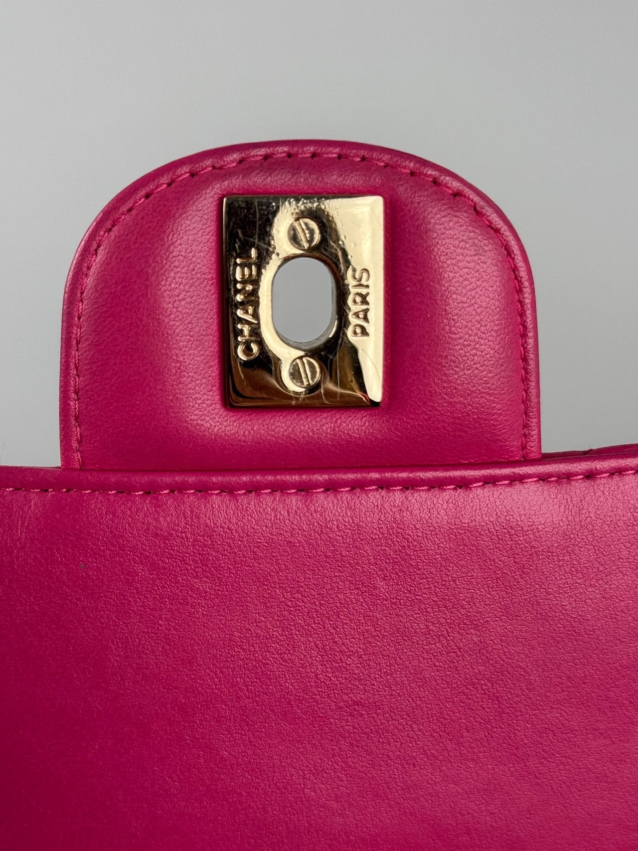 Chanel Pre-Owned Mini Square Classic Chevron Flap Bag